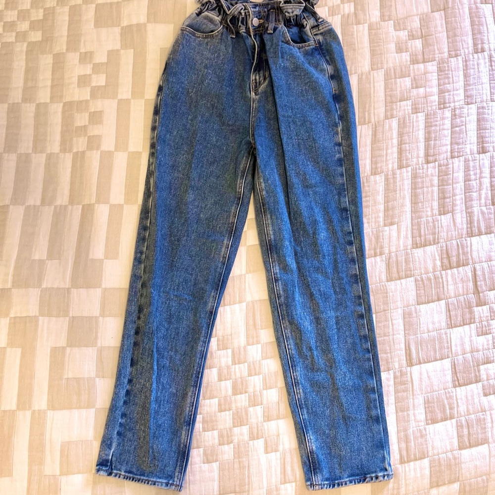PacSun Ruffled Waist Mom Jeans